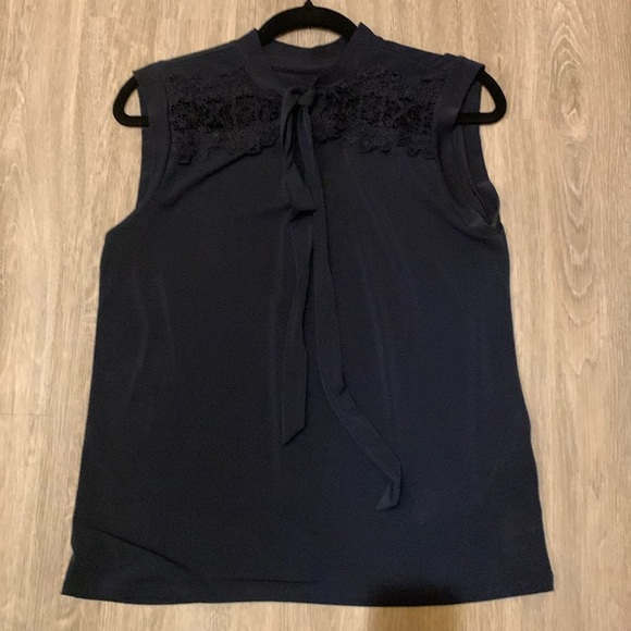 Banana Republic top small size in dark blue - Picture 1 of 4